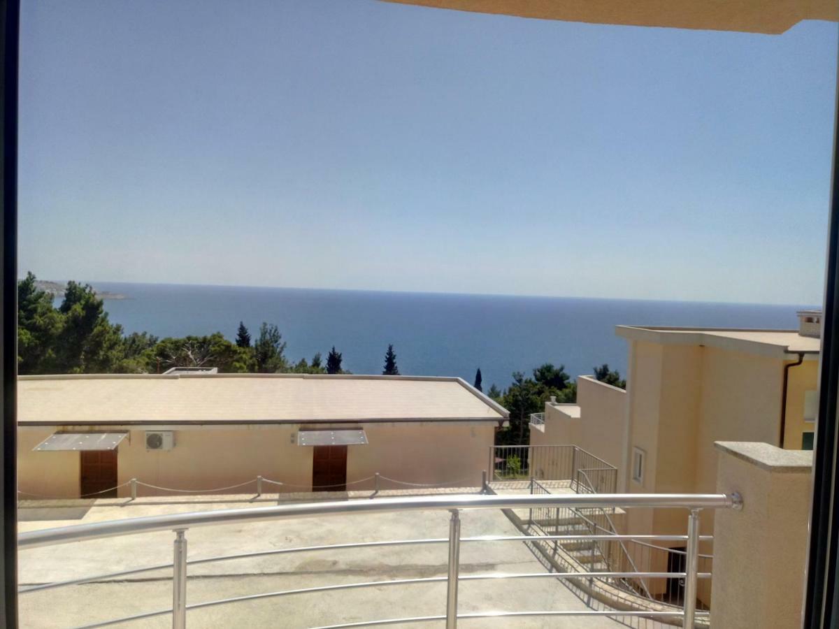 Villa Grand Bar Rum bild